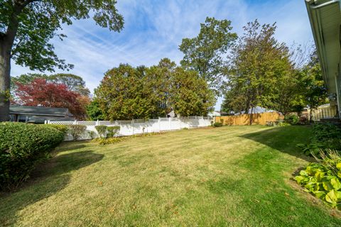 Tiny photo for 290 Hollywood Avenue, Stratford, CT 06614 (MLS # 24134227)