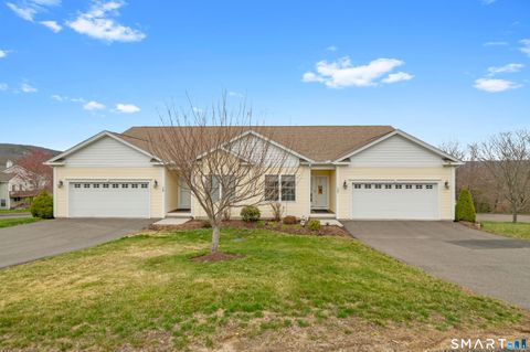 Condo For Sale - 17 Pondview Circle #17<br/> Beacon Falls, CT 06403