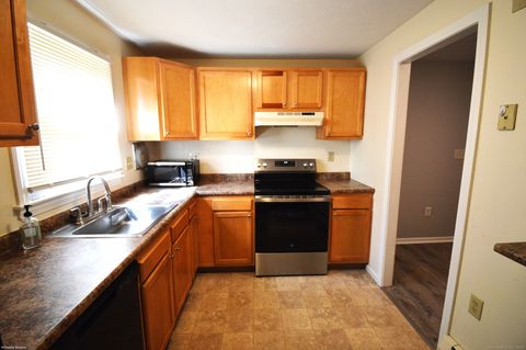 Tiny photo for 1250 Farmington Avenue #APT B, Farmington, CT 06032 (MLS # 24121280)