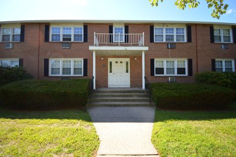 Tiny photo for 1250 Farmington Avenue #APT B, Farmington, CT 06032 (MLS # 24121280)