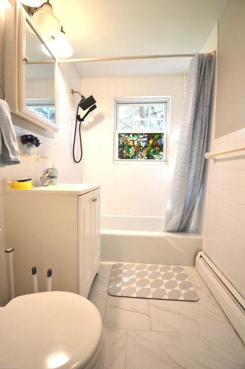 Tiny photo for 1250 Farmington Avenue #APT B, Farmington, CT 06032 (MLS # 24121280)