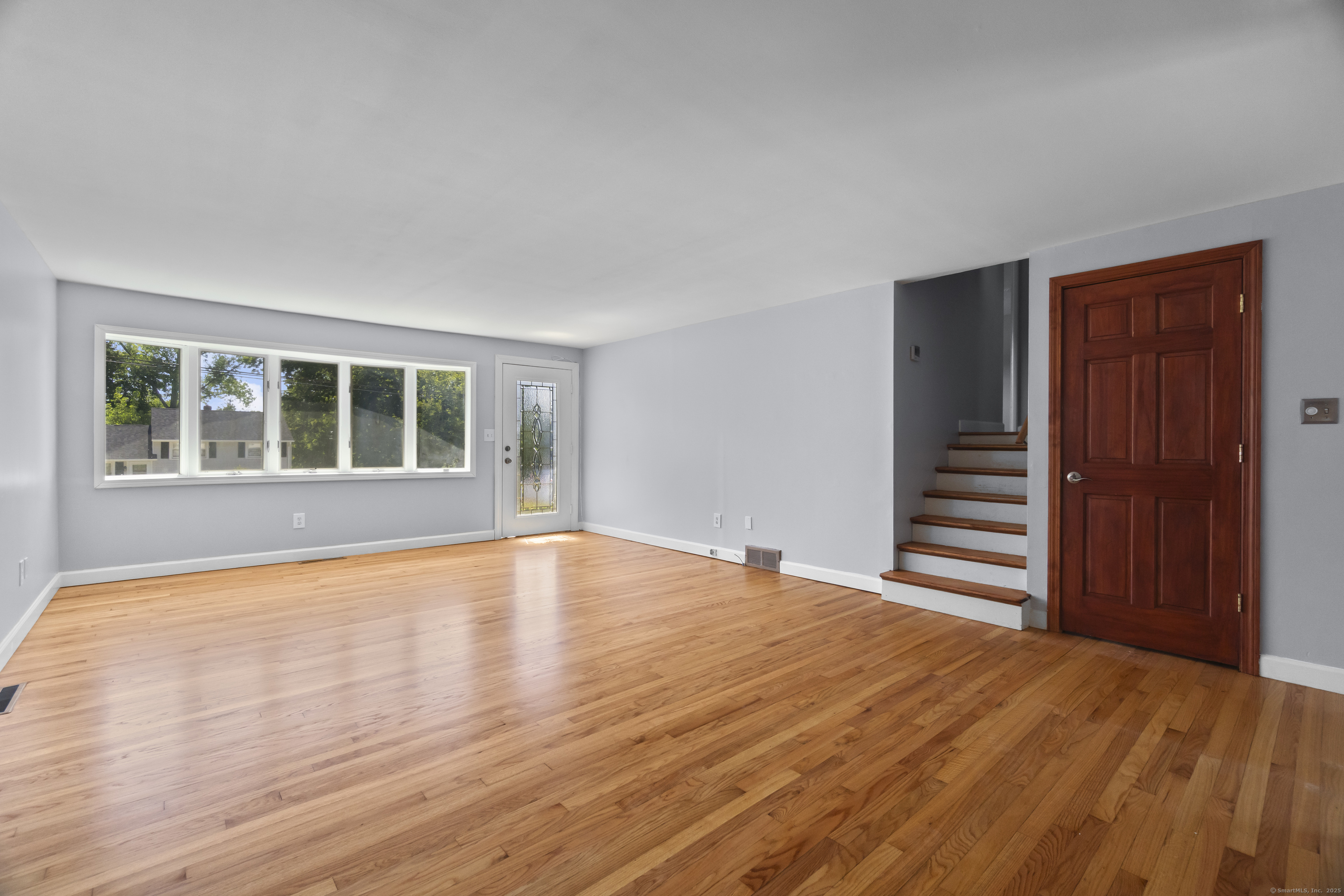 54 Kingsland Avenue