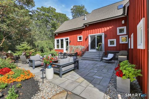 Photo of 84 Hollister Drive, Avon, CT 06001 (MLS # 24164607)