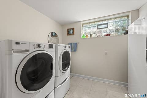 Tiny photo for 4 Seaside Place, Norwalk, CT 06855 (MLS # 24196222)