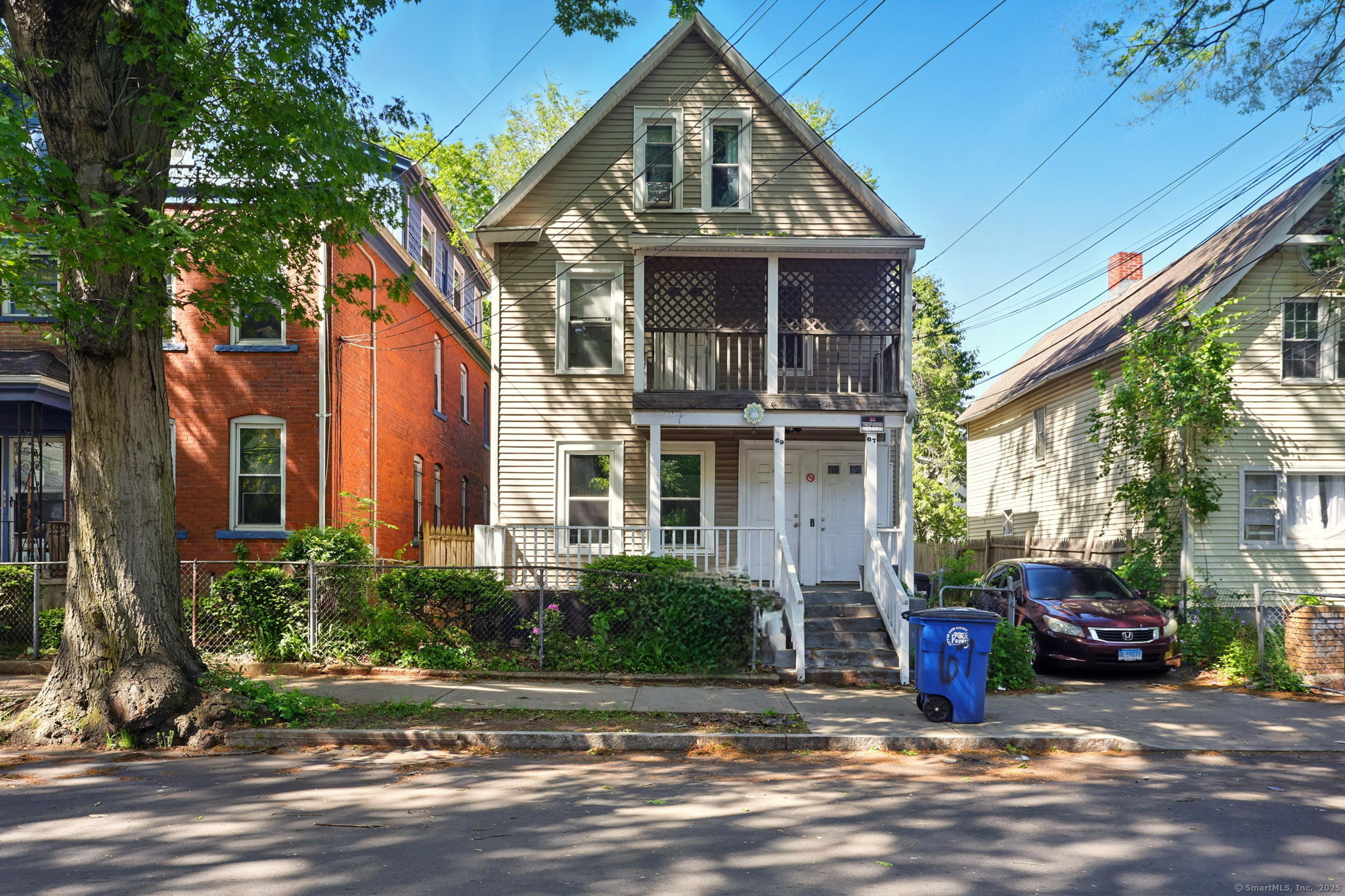 Property for Sale at Read Street, New Haven, Connecticut - Bedrooms: 7 
Bathrooms: 3 
Rooms: 14  - $380,000