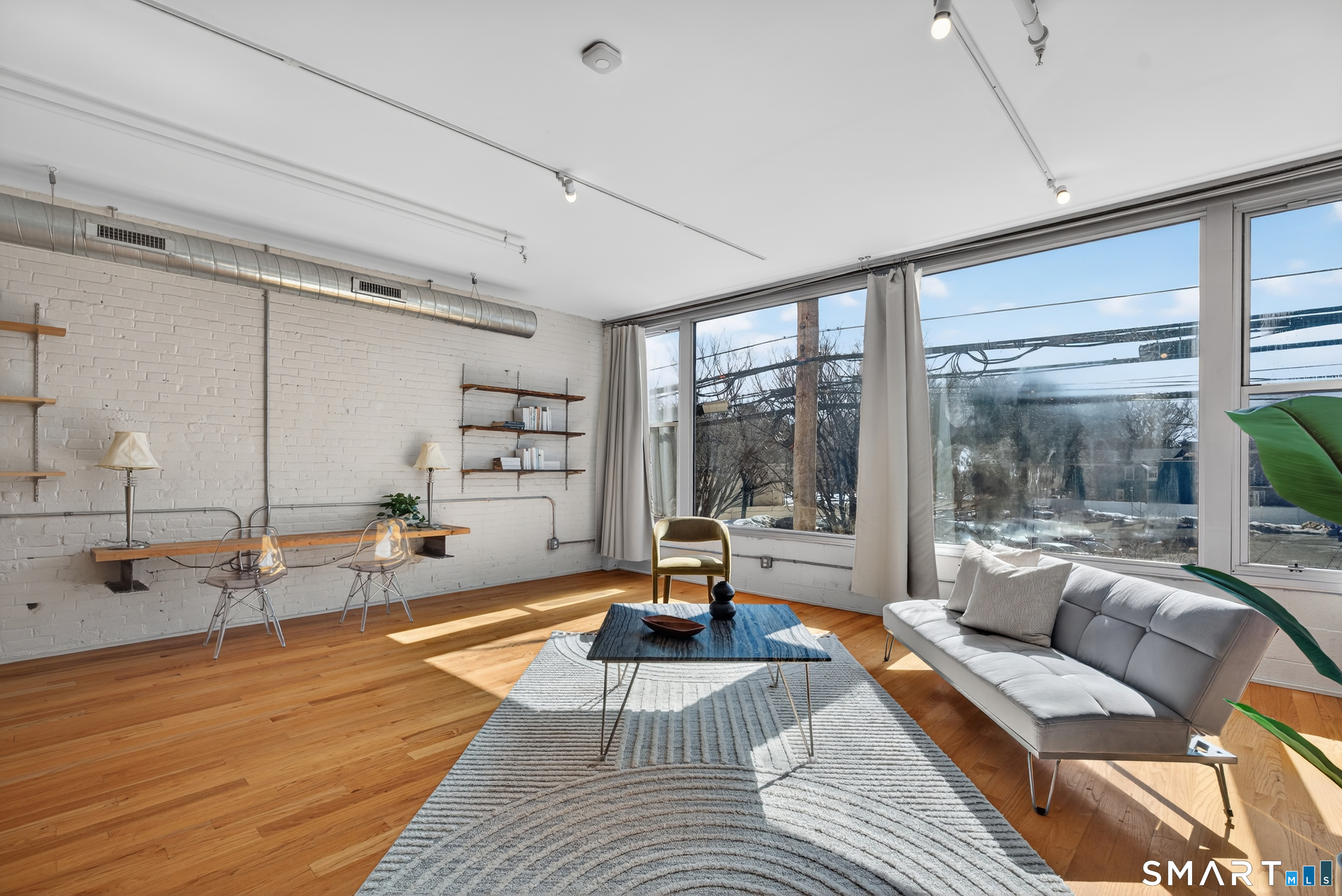 817 Grand Avenue 202