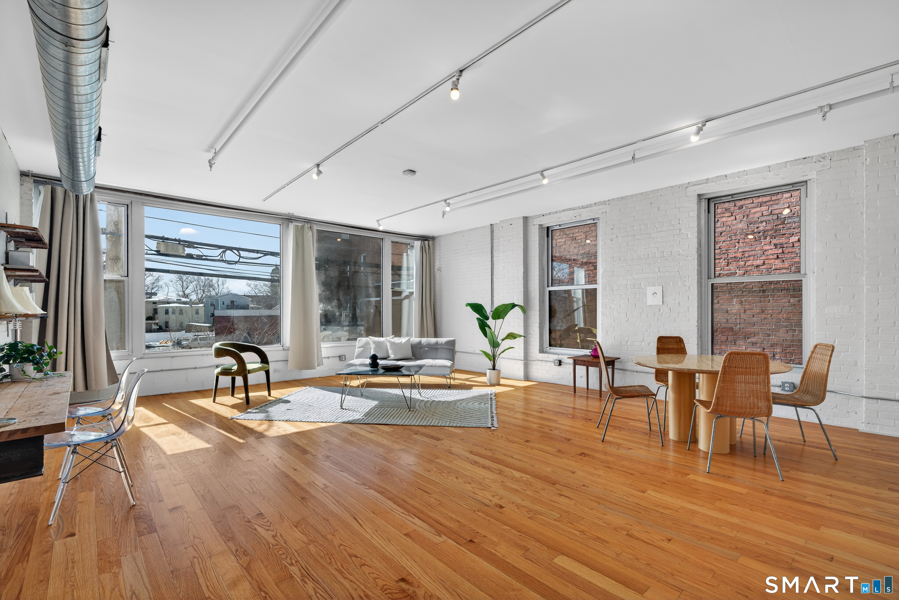 817 Grand Avenue 202