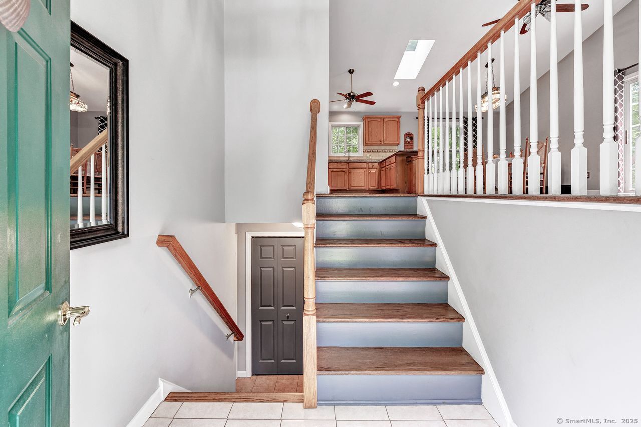 58 KINGS Highway