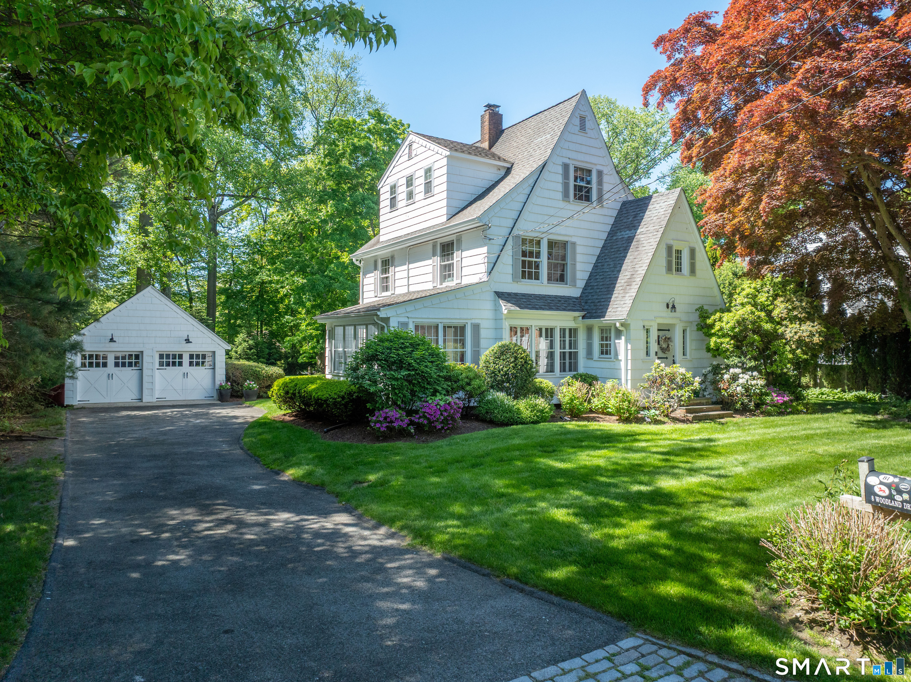 8 Woodland Drive
