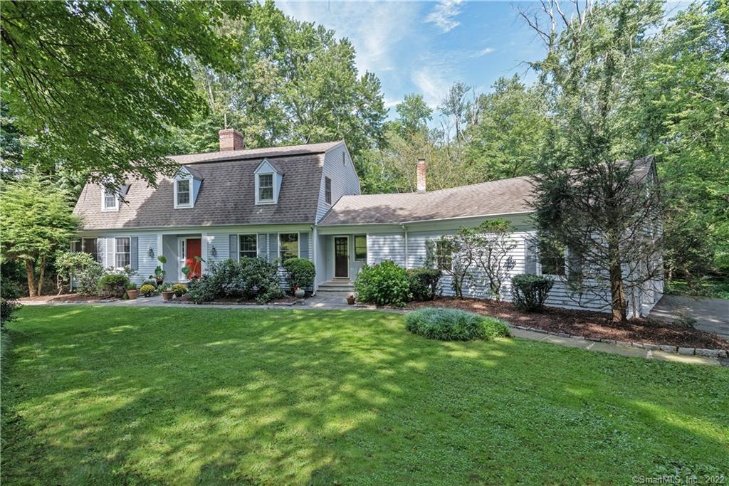 Photo 1 of 46 White Oak Shade Road, New Canaan, Connecticut, $895,000, Web #: 170192405