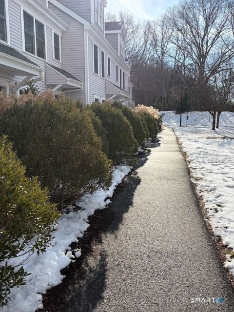 Tiny photo for 77 Lyme Street #2L, Old Lyme, CT 06371 (MLS # 24151958)