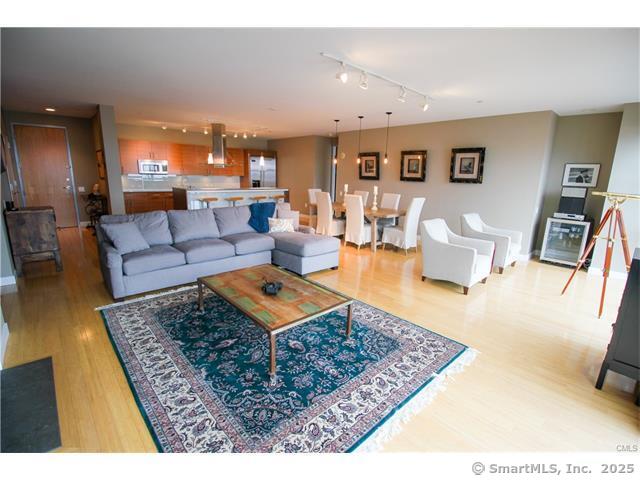 33 North Water Street 804