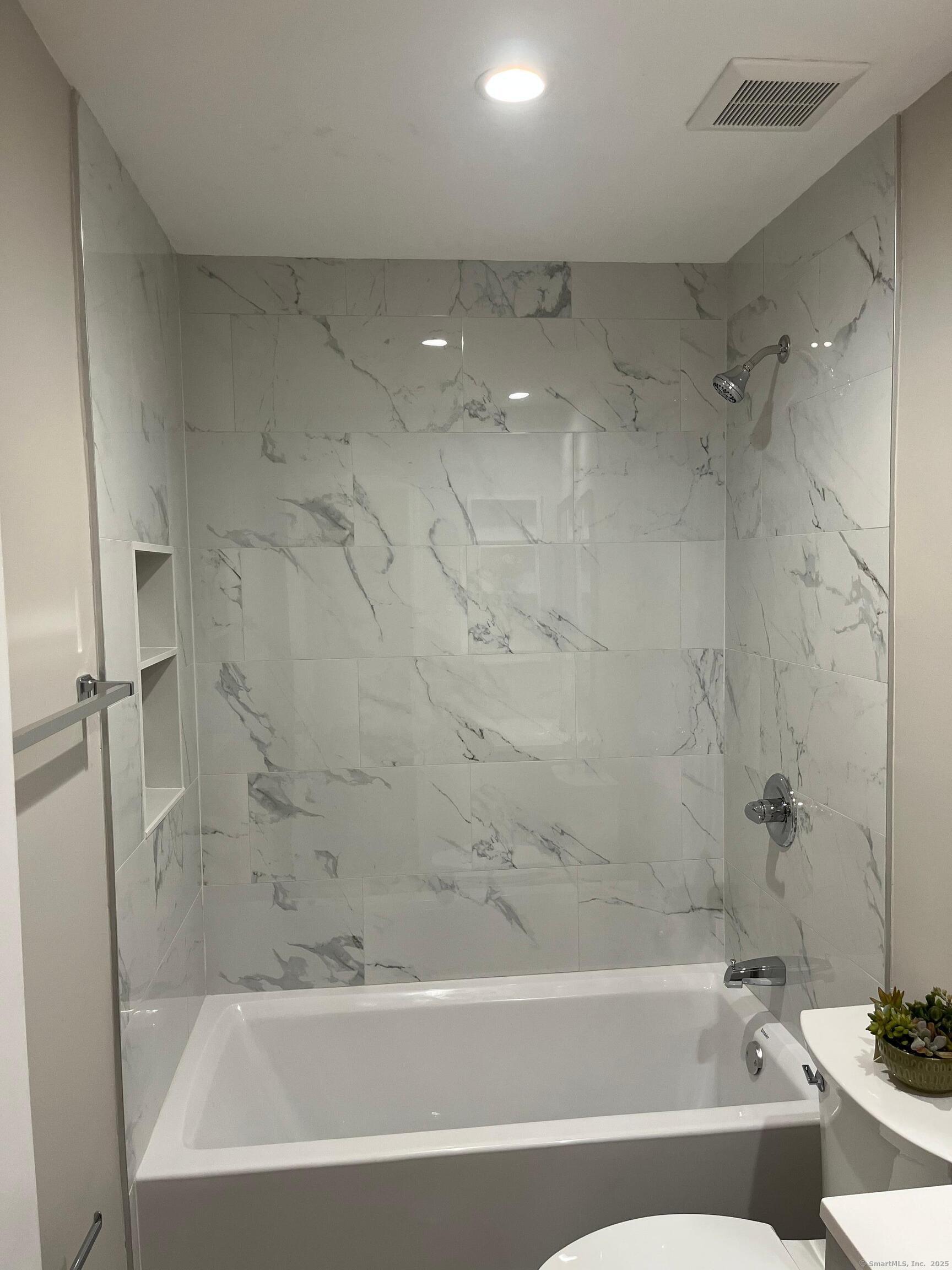 2955 Madison Avenue APT 40