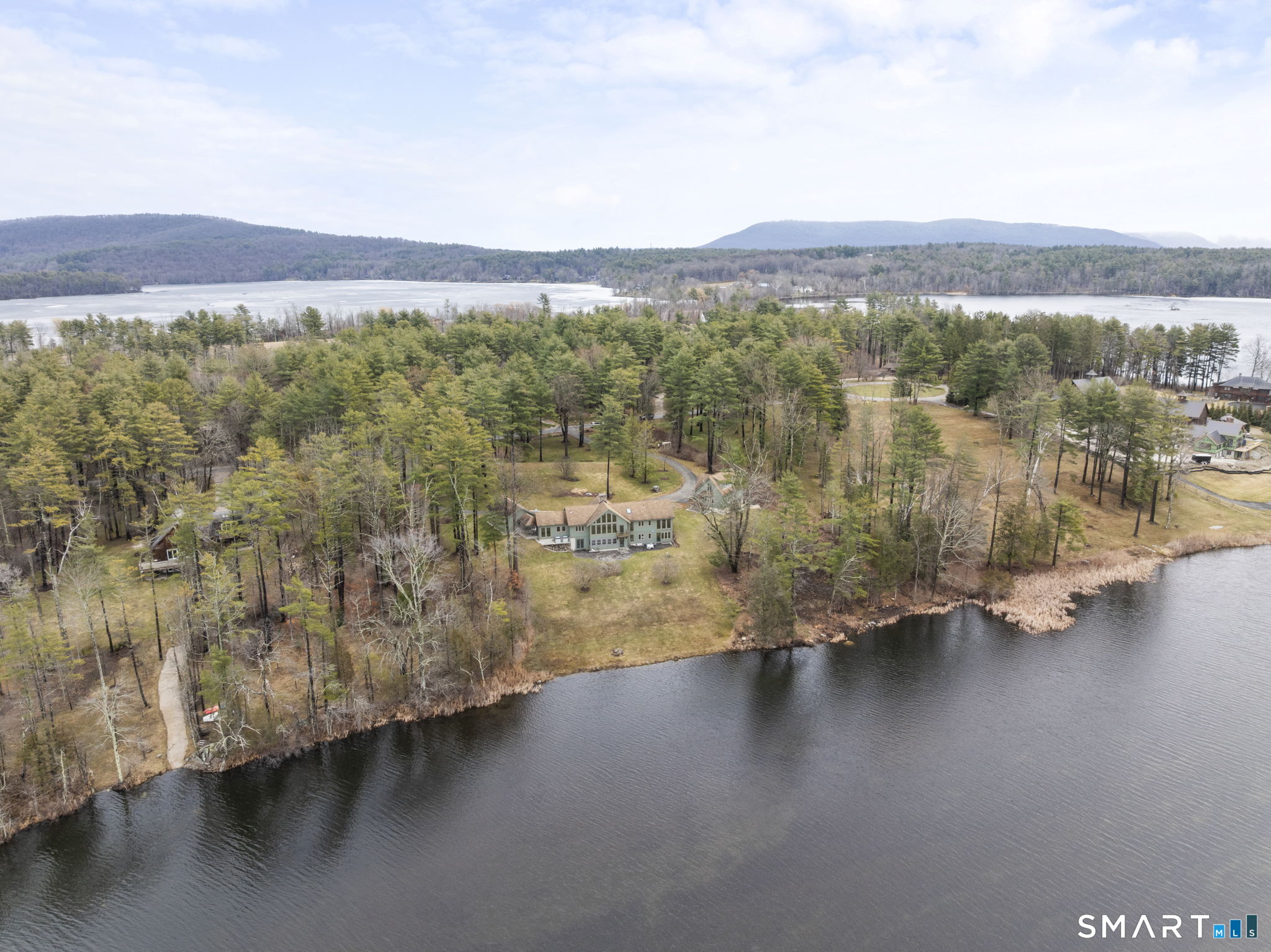 99 Washinee Heights Road