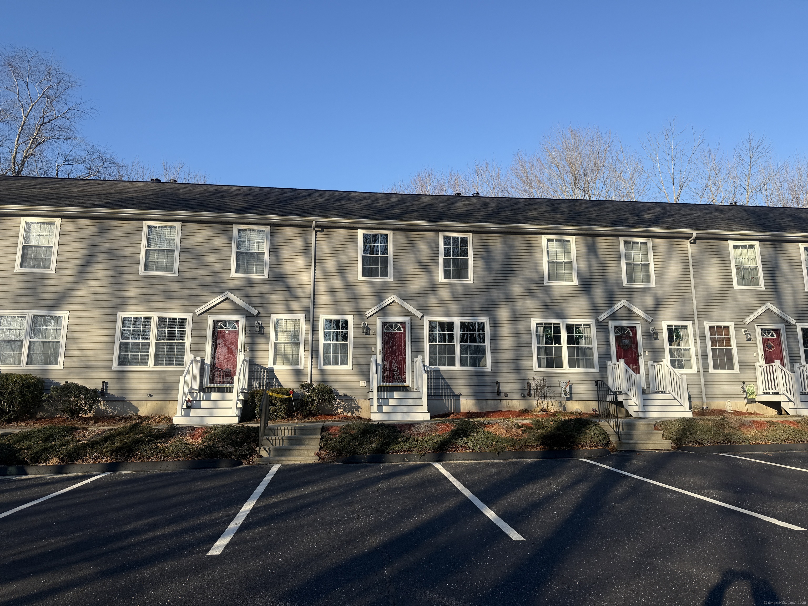 Cathcart Drive Apt 9, Griswold, Connecticut - 2 Bedrooms  
2 Bathrooms  
4 Rooms - 