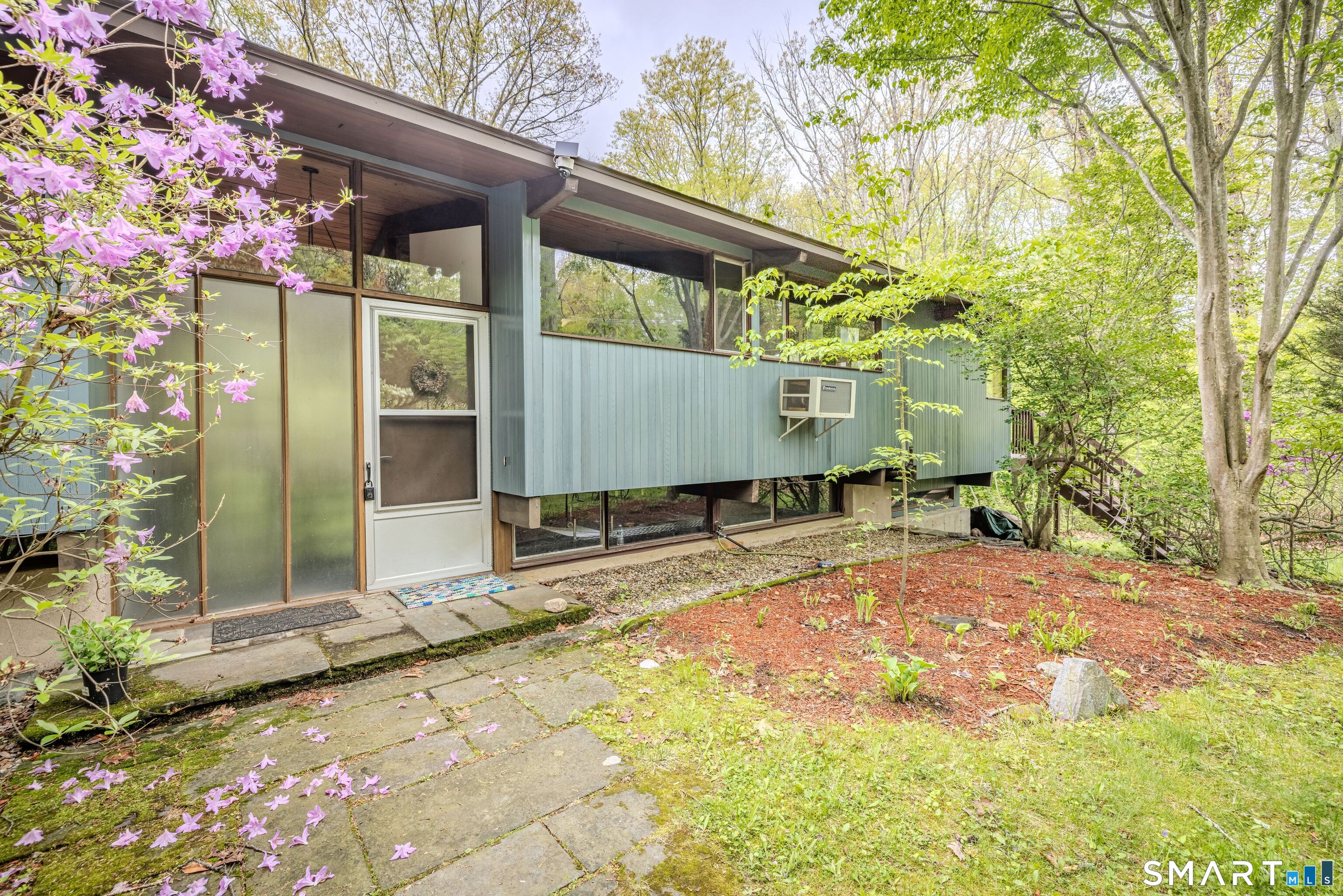 88 Hillyndale Road