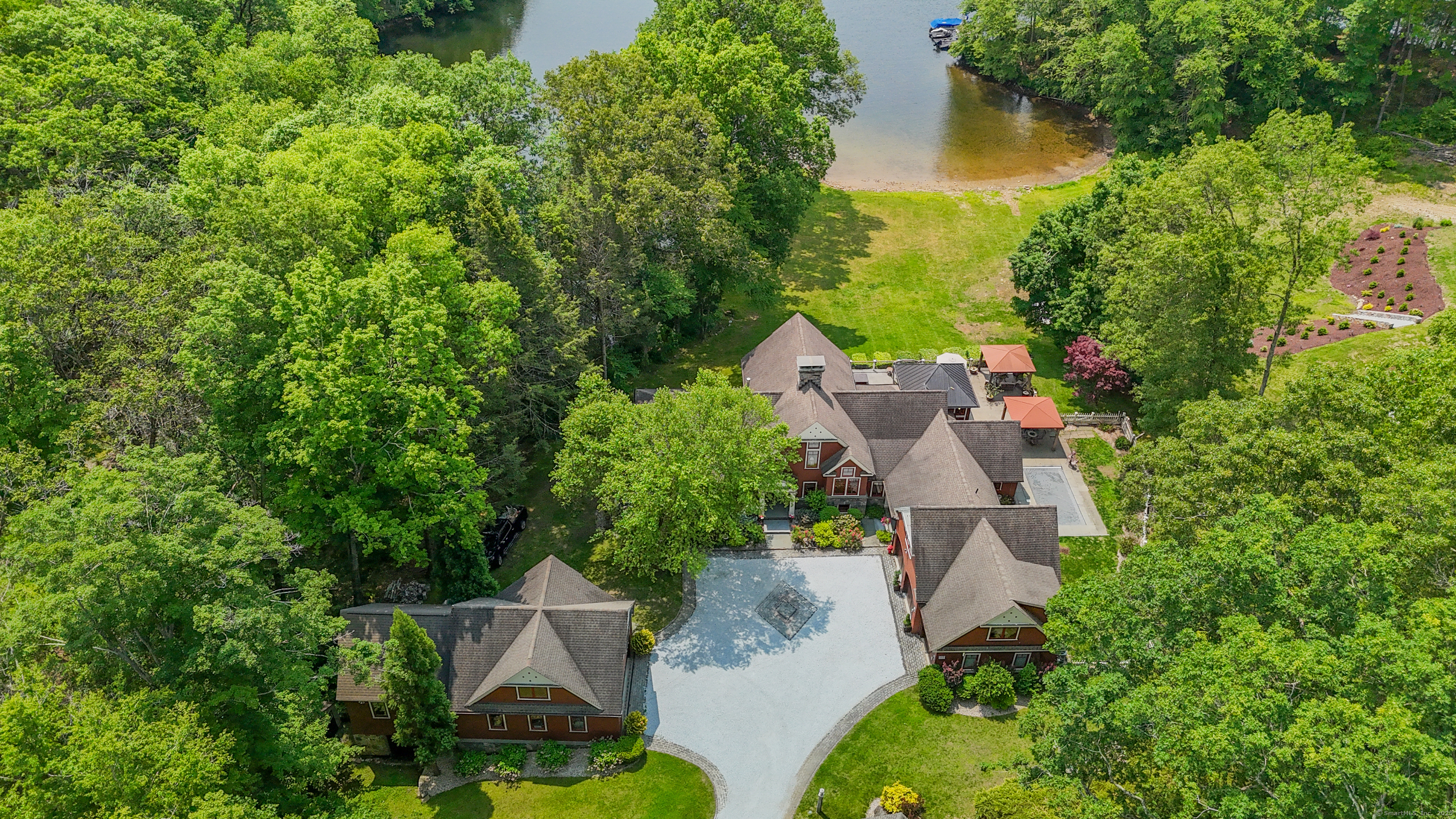 218 Kuhne Road