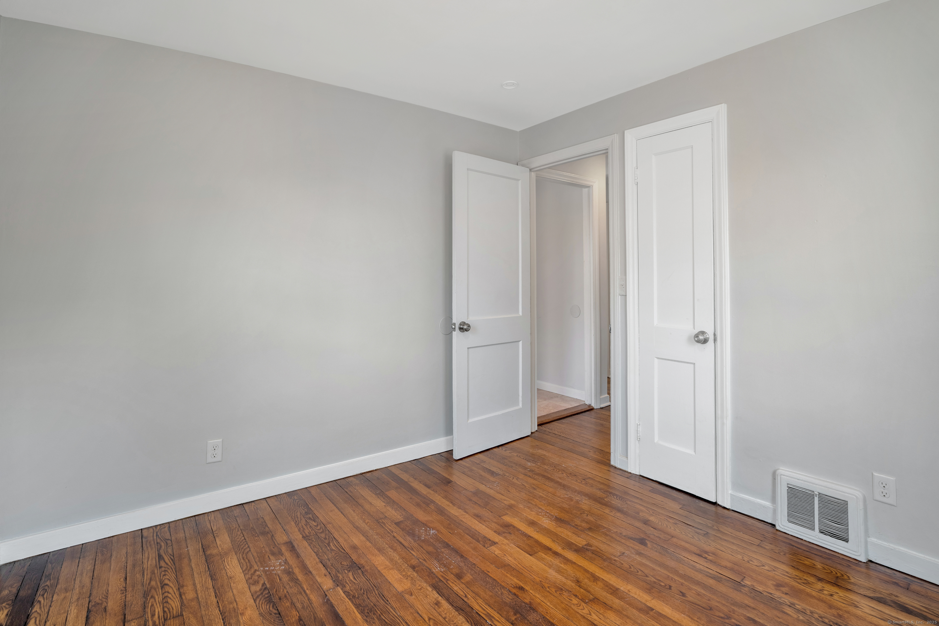 82 Sunnyside Avenue, Waterbury, Connecticut image 9