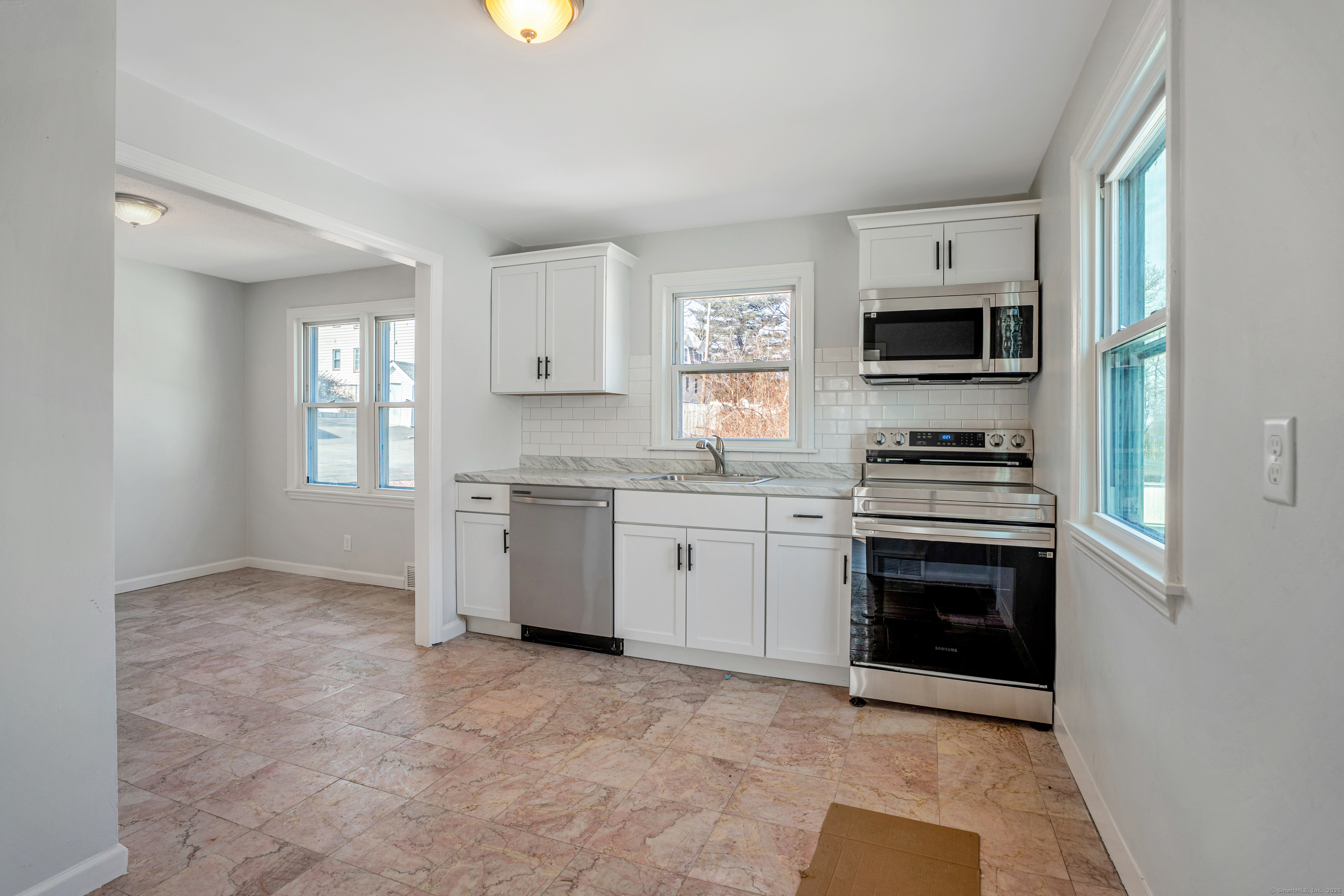 82 Sunnyside Avenue, Waterbury, Connecticut image 5