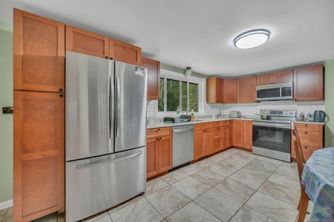 827 Fountain Street Woodbridge CT 06525