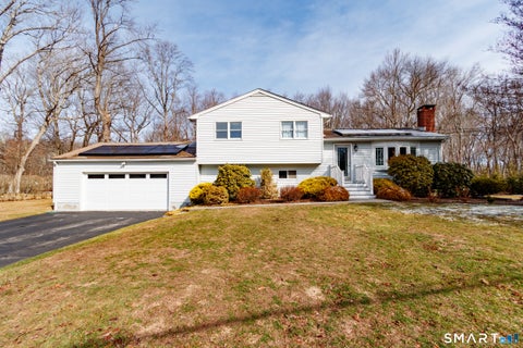 Homes For Sale - 33 Ryegate Terrace<br/> Monroe, CT 06468