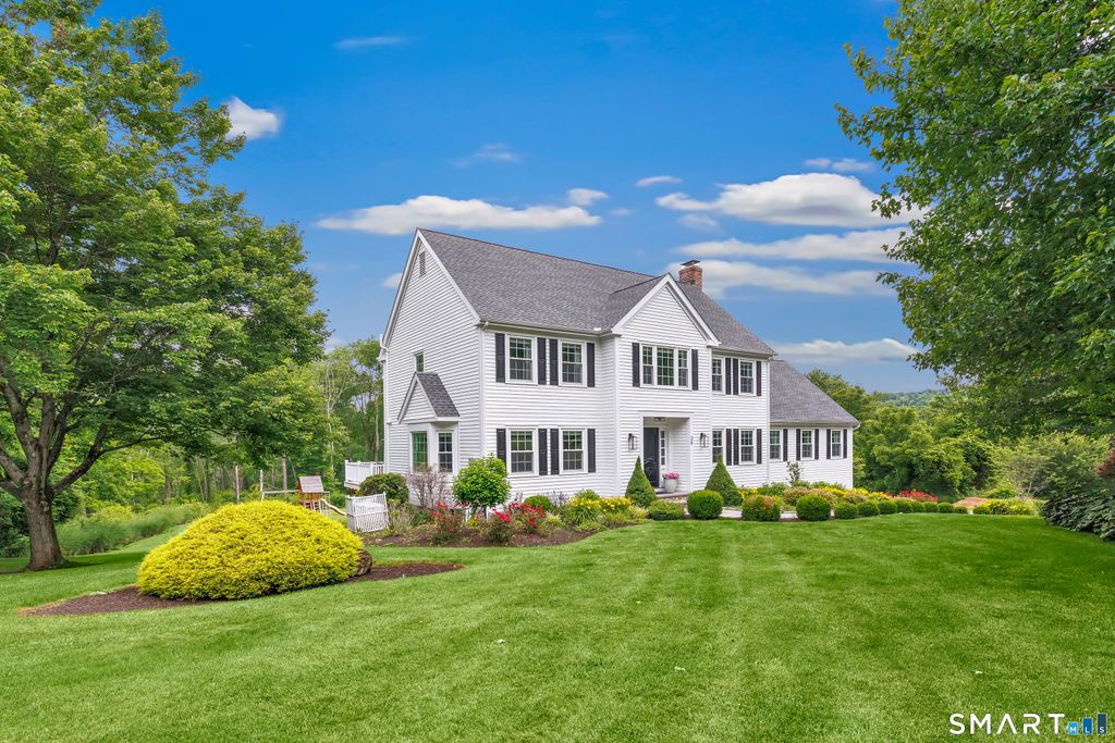 Photo of 36 Oneill Court, Ridgefield, CT 06877 (MLS # 24185633)