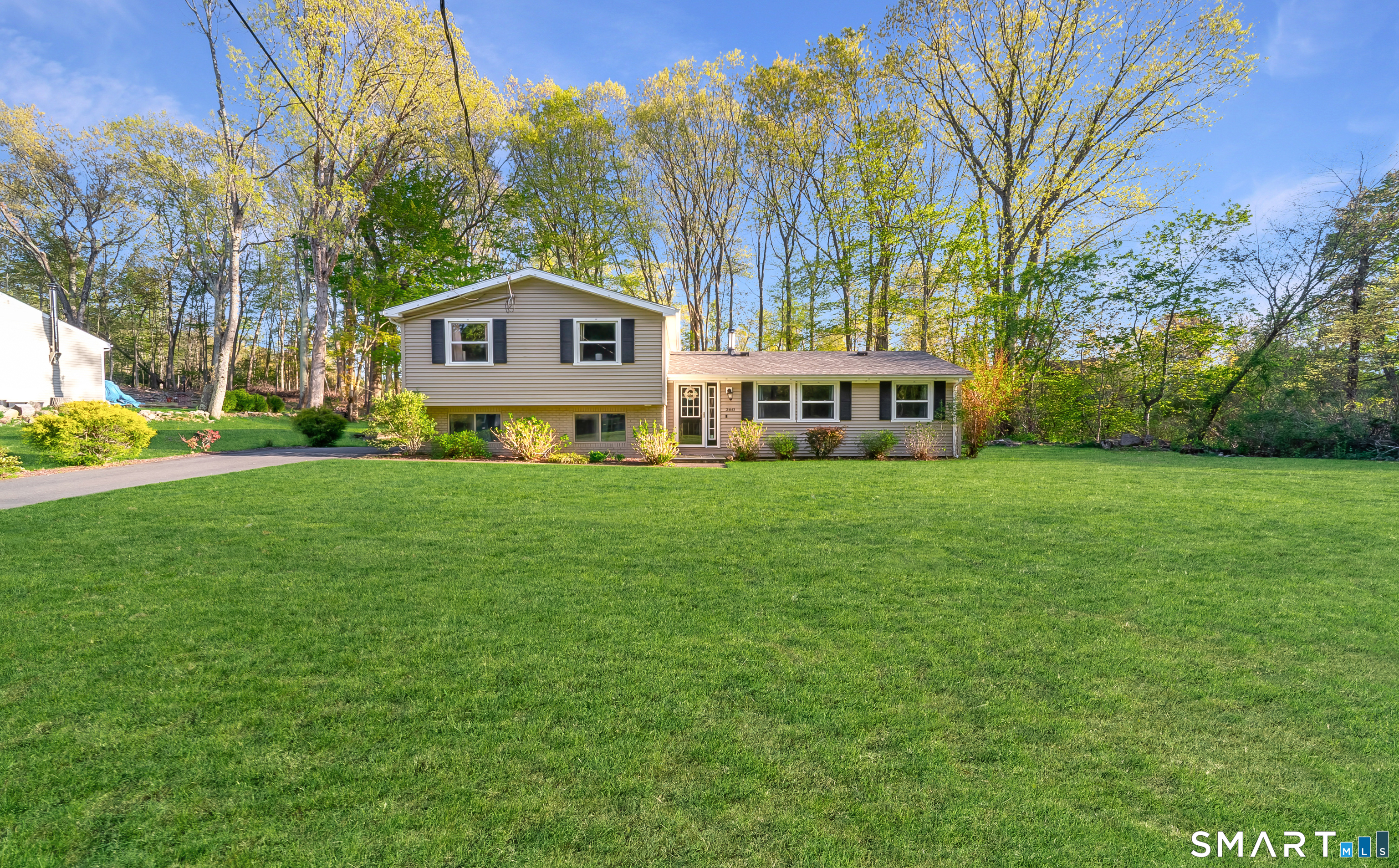 360 West Shepard Avenue