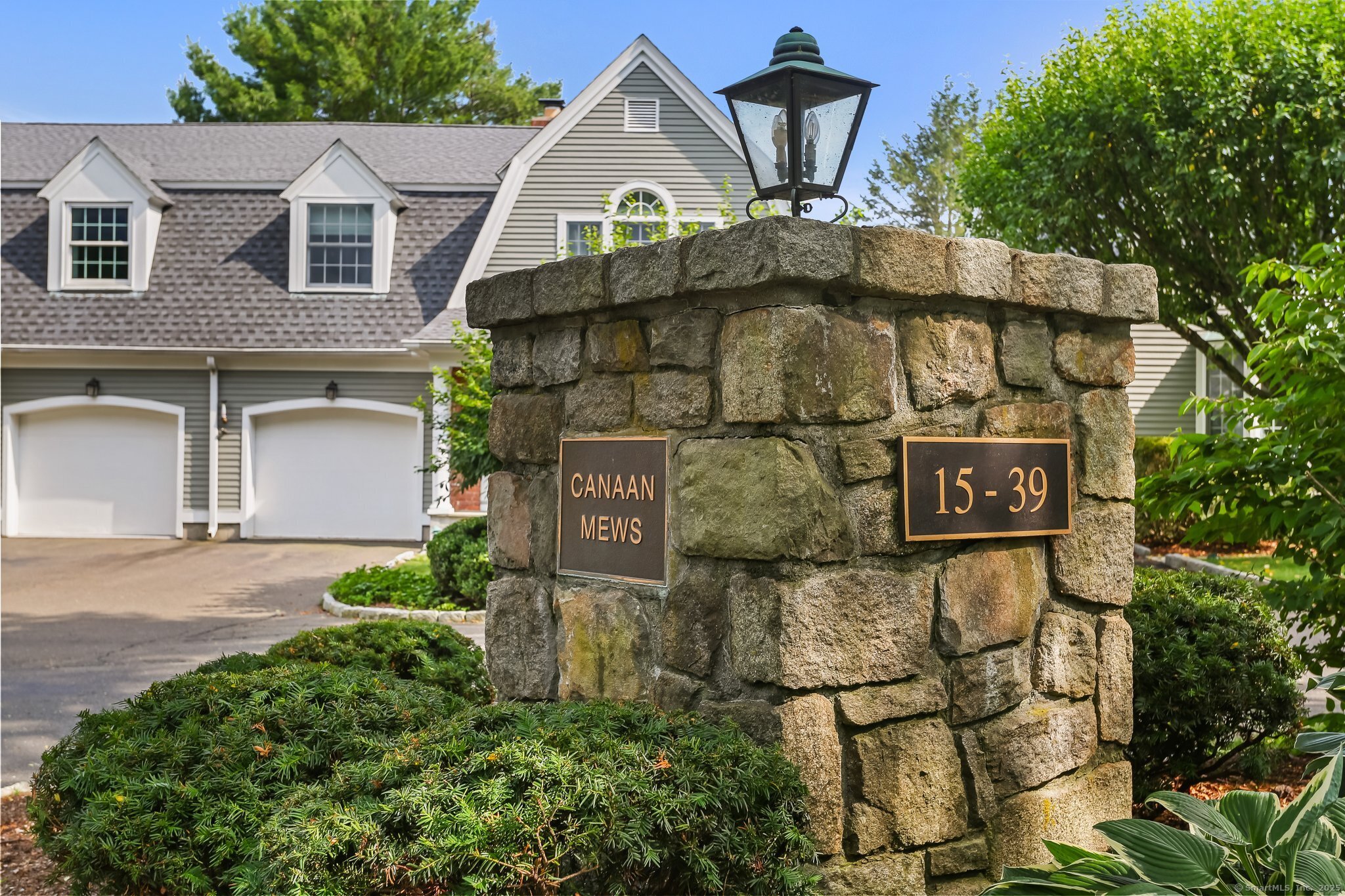 21 Lakeview Avenue 21
