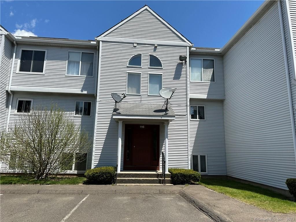 116 Hamden Avenue 5I, Waterbury, CT 06704, MLS 170569727 Howard Hanna