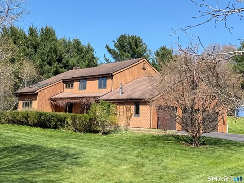 Homes For Sale - 92 Buckingham Drive<br/> Glastonbury, CT 06033