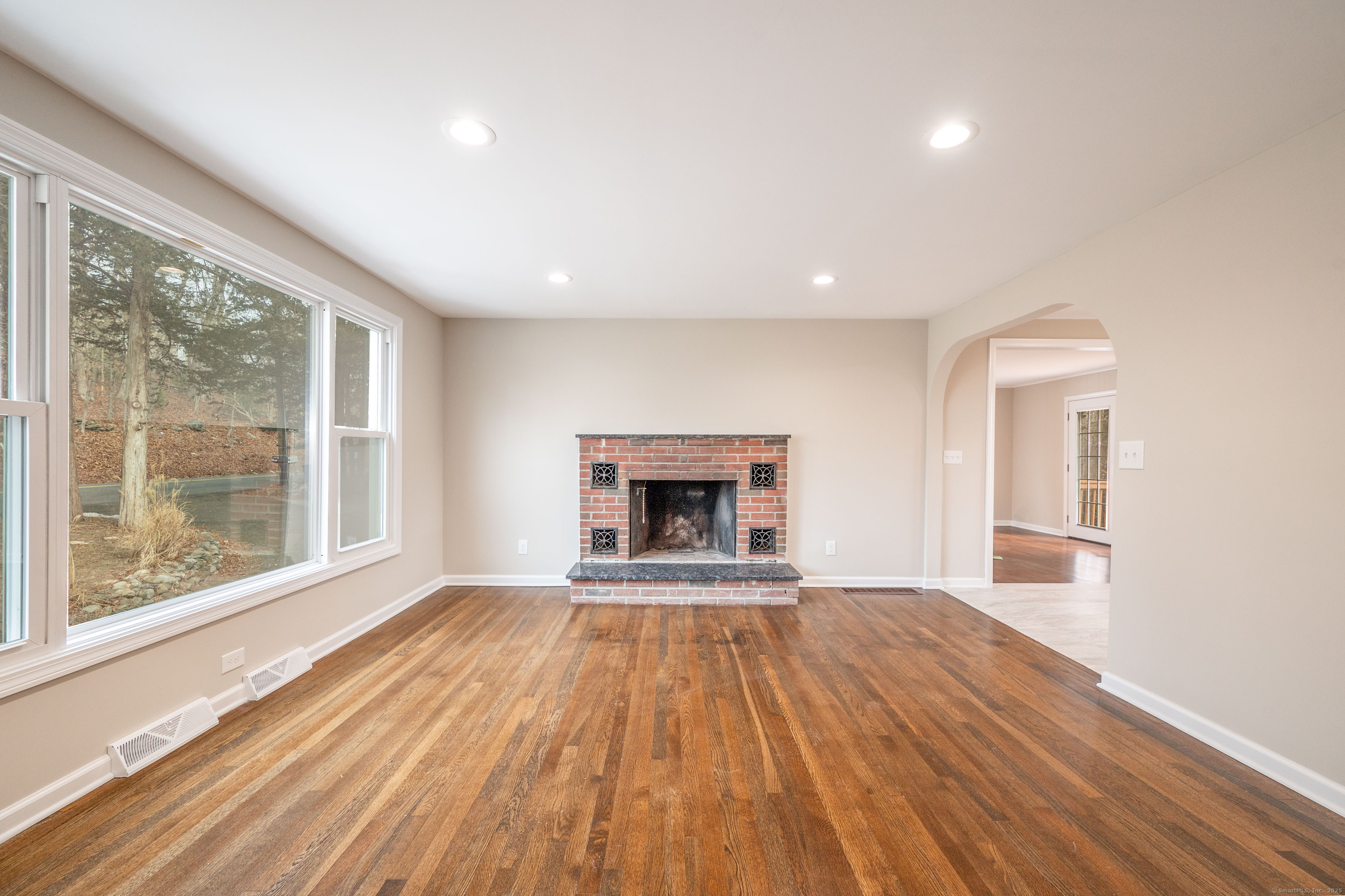 655 Skokorat Road, Beacon Falls, Connecticut image 7