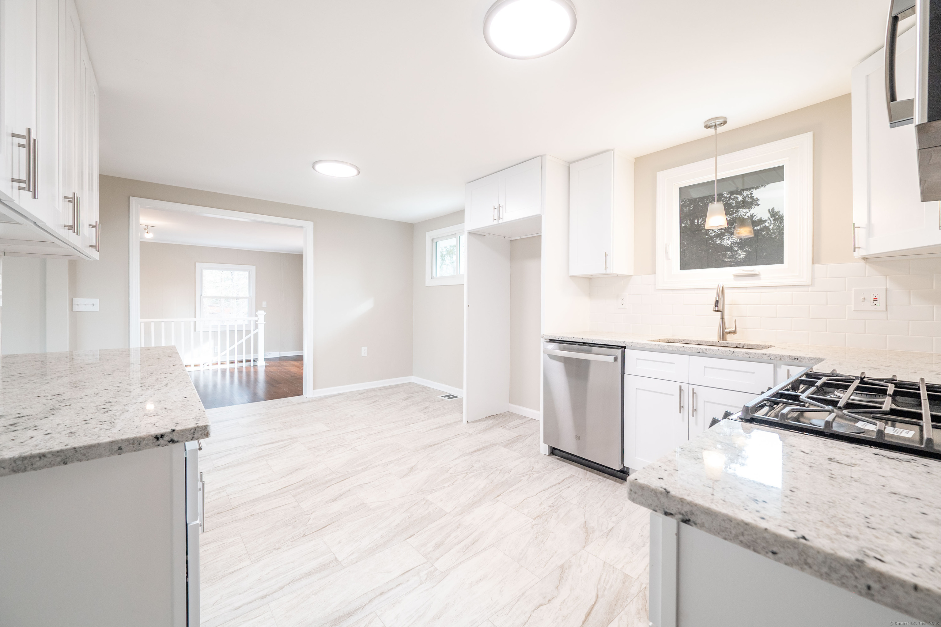 655 Skokorat Road, Beacon Falls, Connecticut image 16