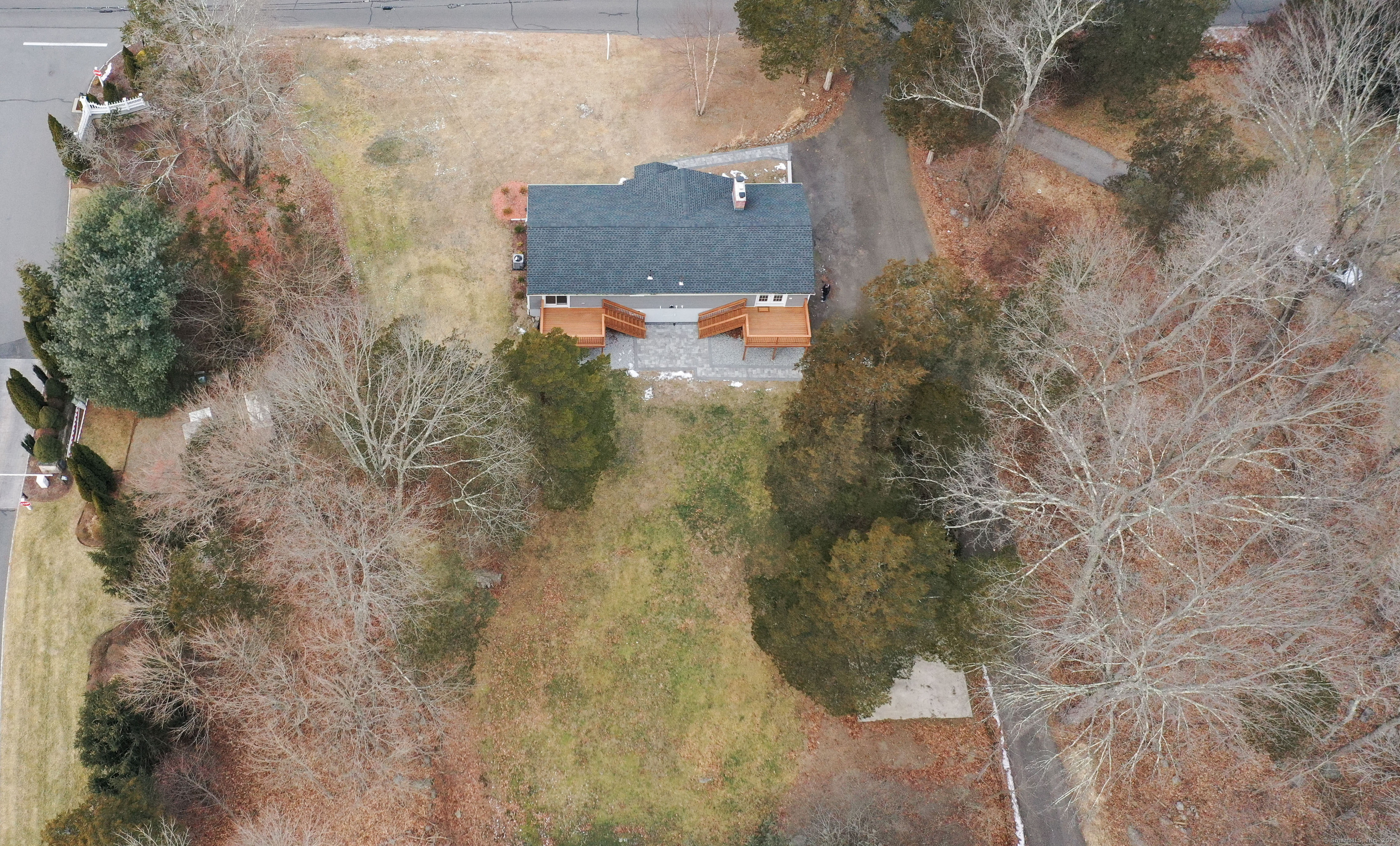 655 Skokorat Road, Beacon Falls, Connecticut image 33