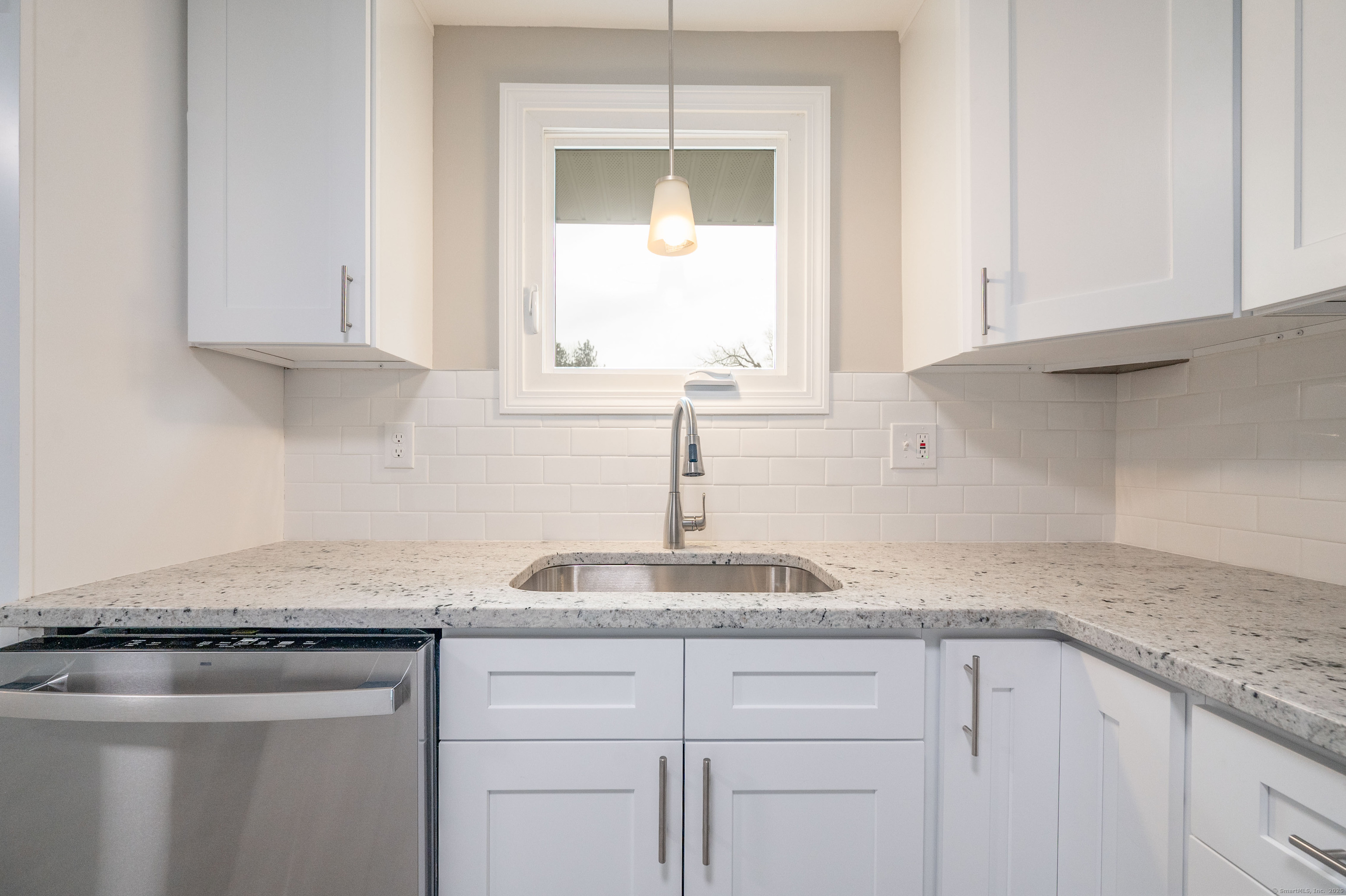 655 Skokorat Road, Beacon Falls, Connecticut image 13