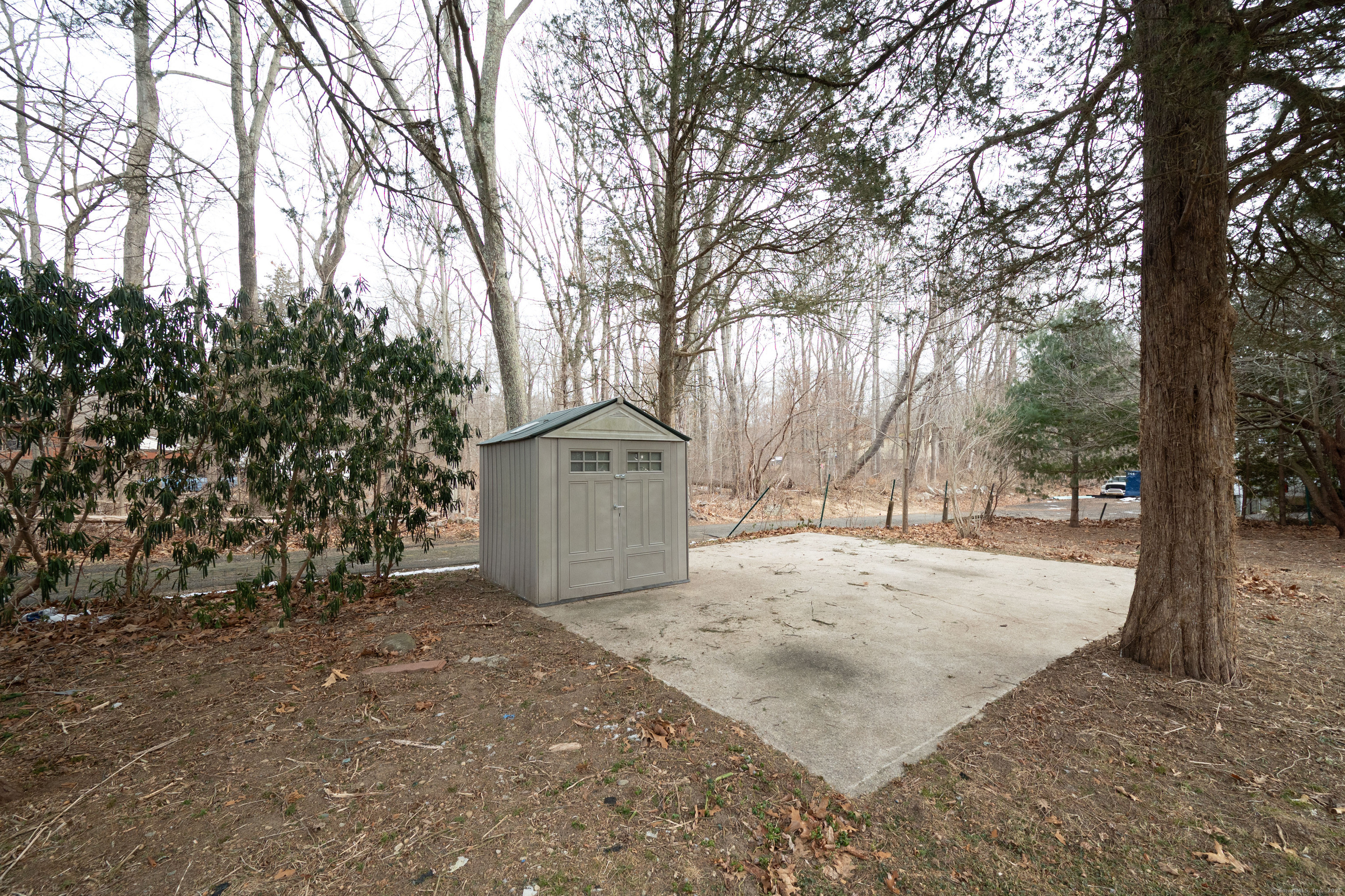 655 Skokorat Road, Beacon Falls, Connecticut image 5