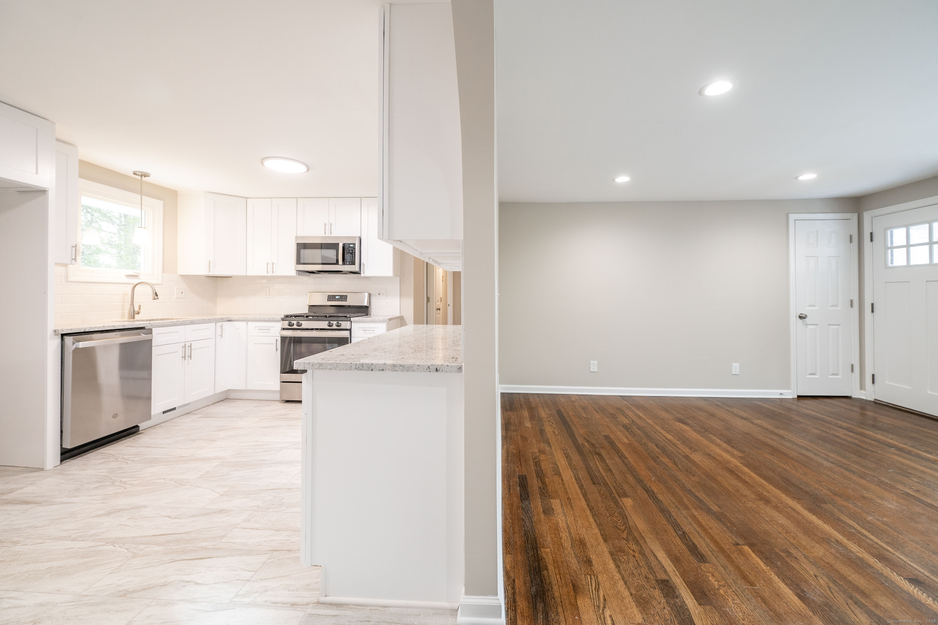 655 Skokorat Road, Beacon Falls, Connecticut image 10