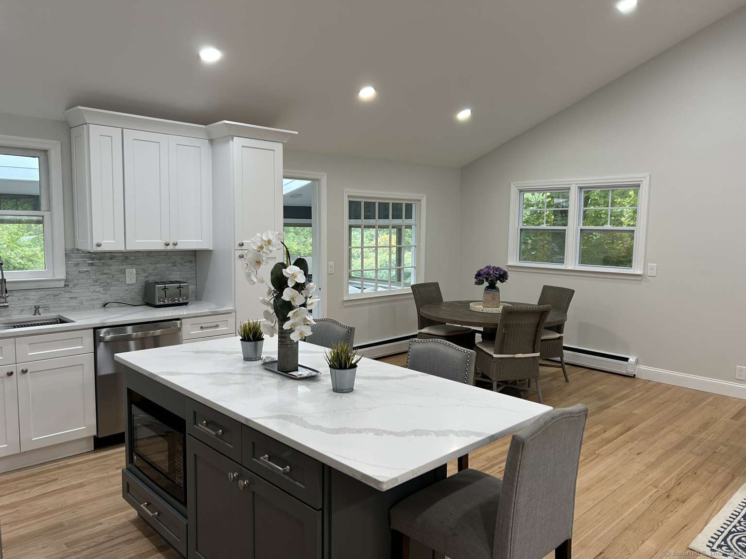 18 Great Meadow Road