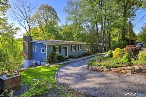 Homes For Sale - 20 Oak Road<br/> New Milford, CT 06776
