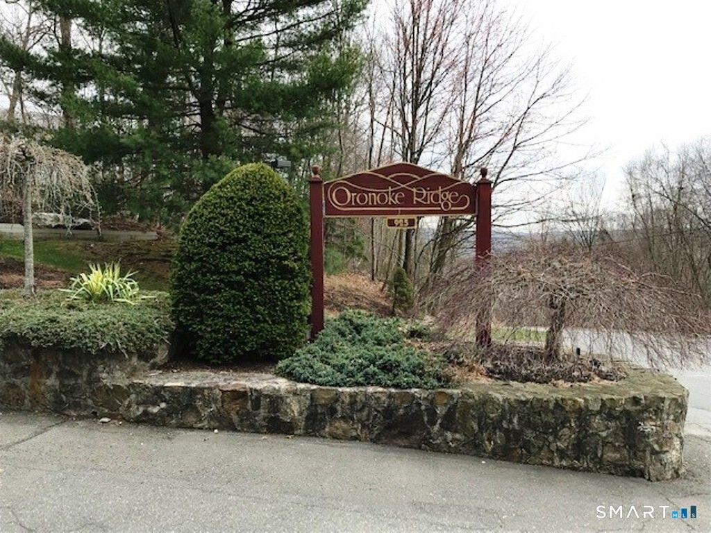 Photo of 925 Oronoke Road #30L, Waterbury, CT 06708 (MLS # 24147721)