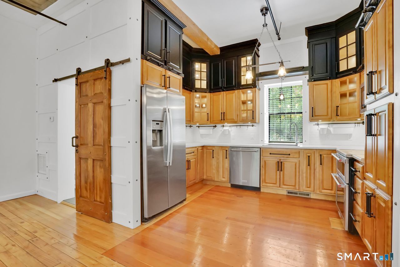 16 Vernon Avenue 8