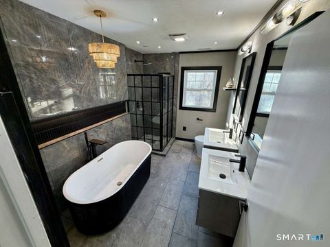 82 Hemlock Street West Haven CT 06516