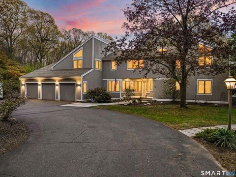 Homes For Sale - 28 Strawberry Lane<br/> Shelton, CT 06484