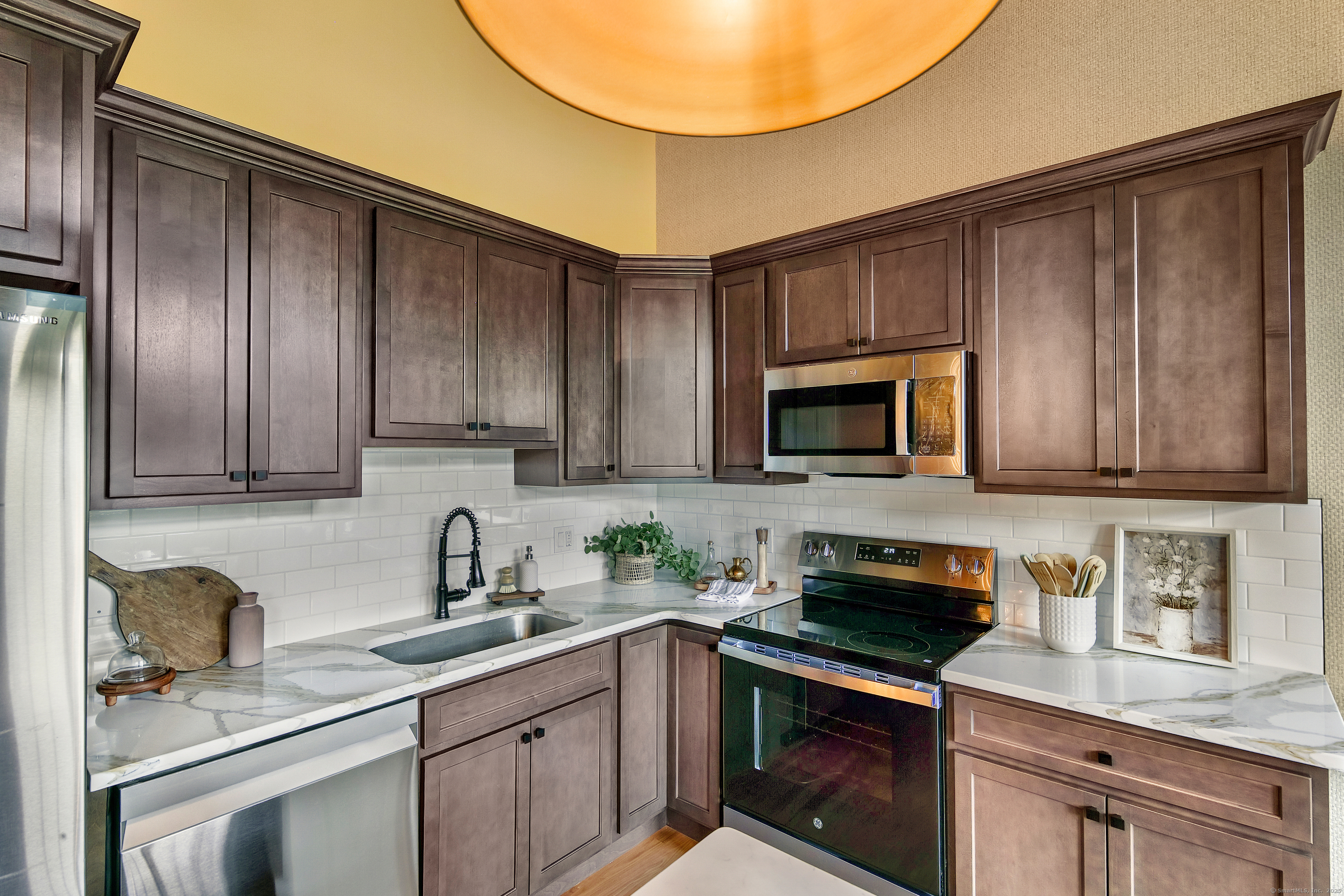 33 Mechanic Street 204
