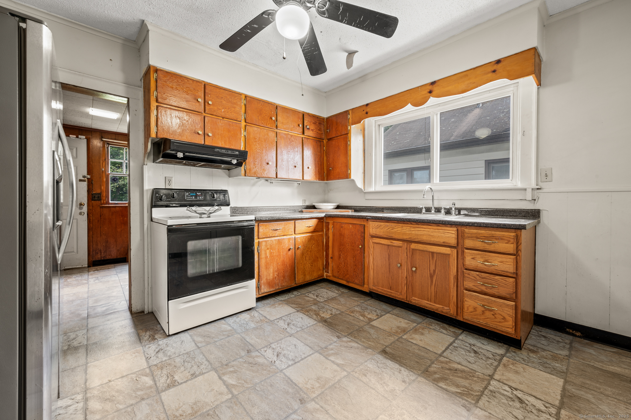 East Hartford, Connecticut 06118, United States, 2 Bedrooms Bedrooms, ,2 BathroomsBathrooms,Residential,Active,222984