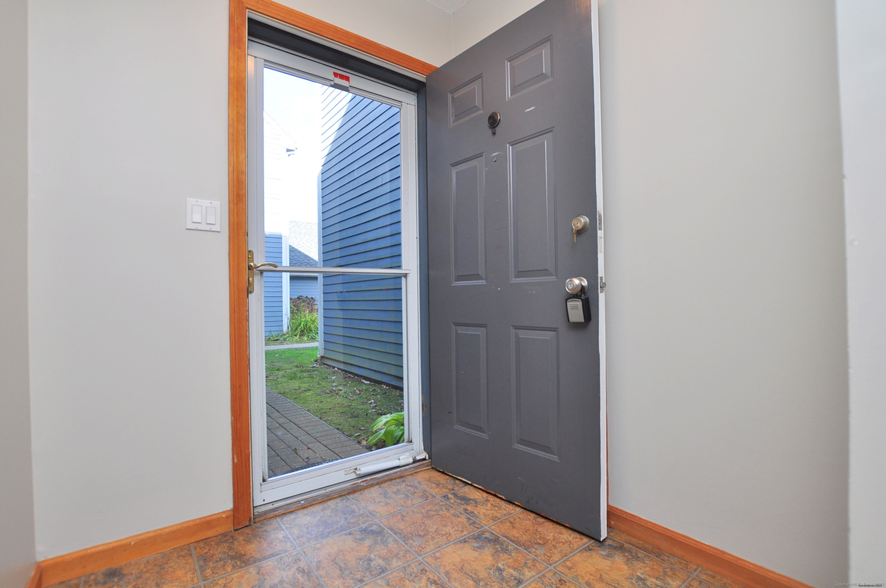 3 Farmington Meadow Drive 3