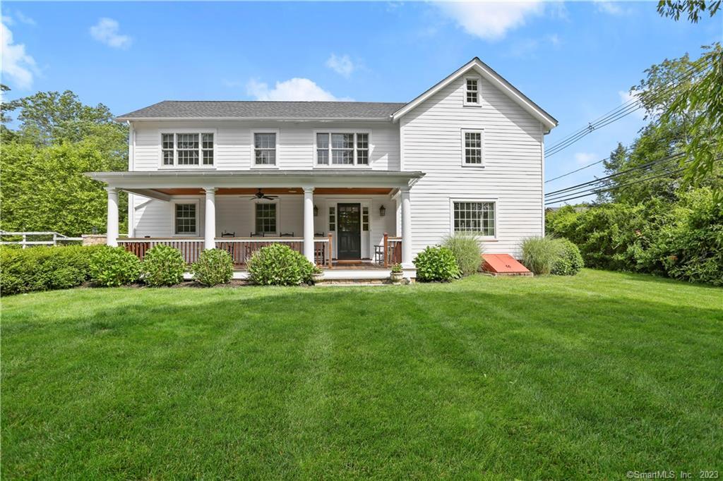 W Norwalk Road, Norwalk, Connecticut - 5 Bedrooms  
5.5 Bathrooms  
12 Rooms - 