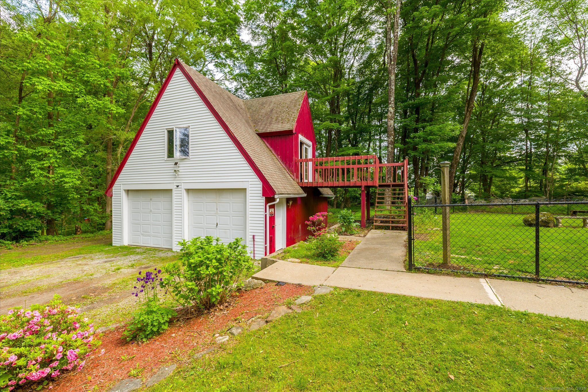 28 Crooked Trail