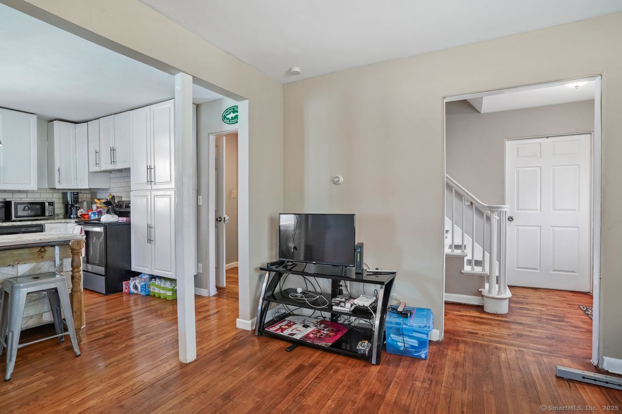 3170 Old Town Road, Bridgeport, Connecticut image 3