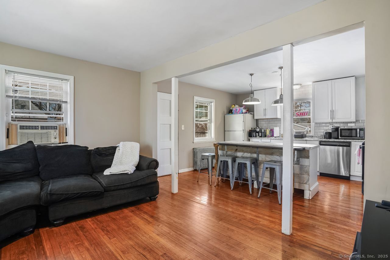 3170 Old Town Road, Bridgeport, Connecticut image 5