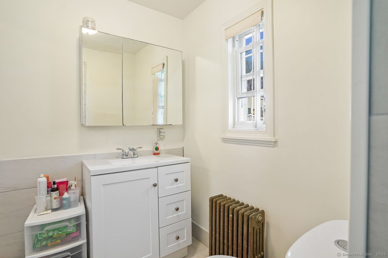 3170 Old Town Road, Bridgeport, Connecticut image 10